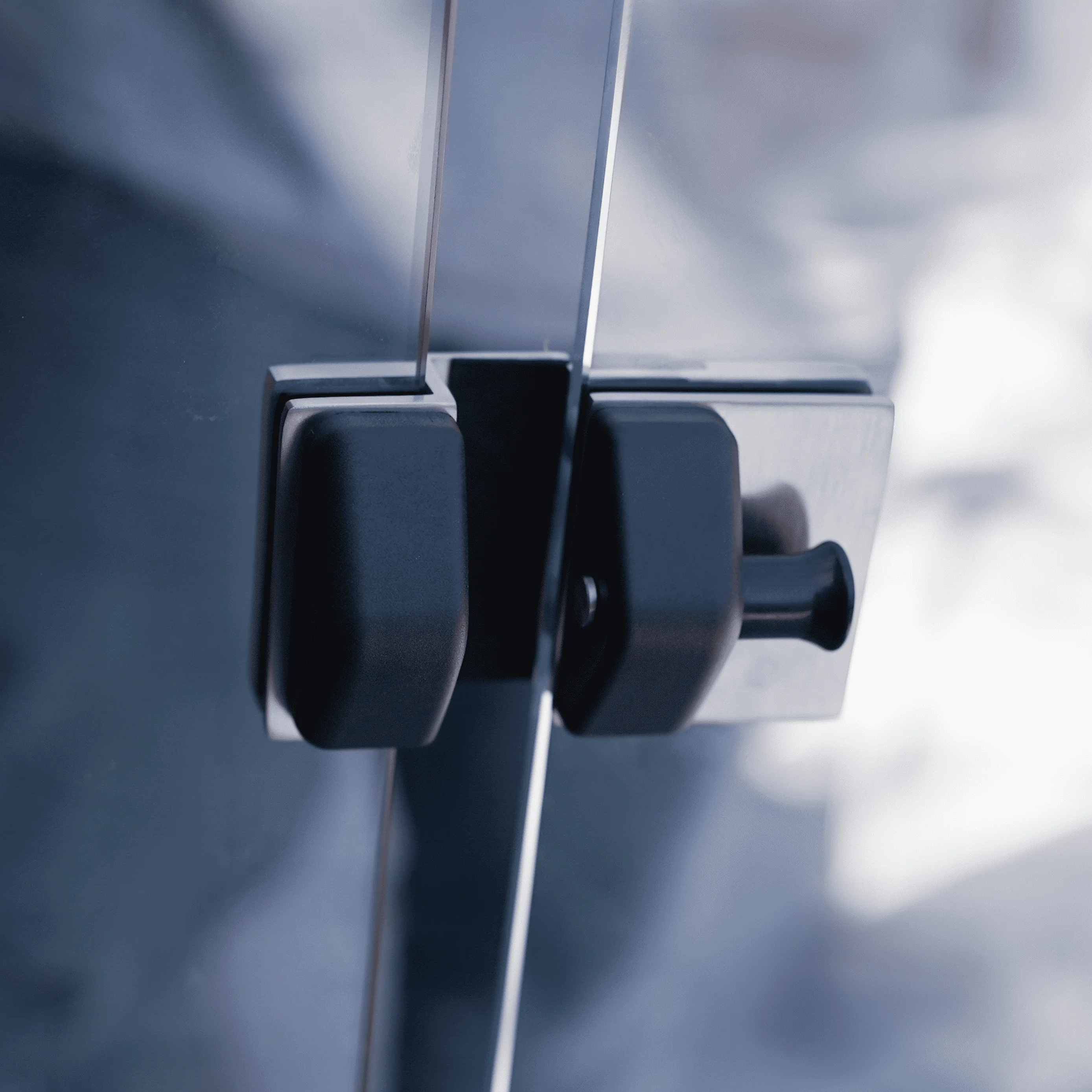90-Degree Gate Latch - Image 5
